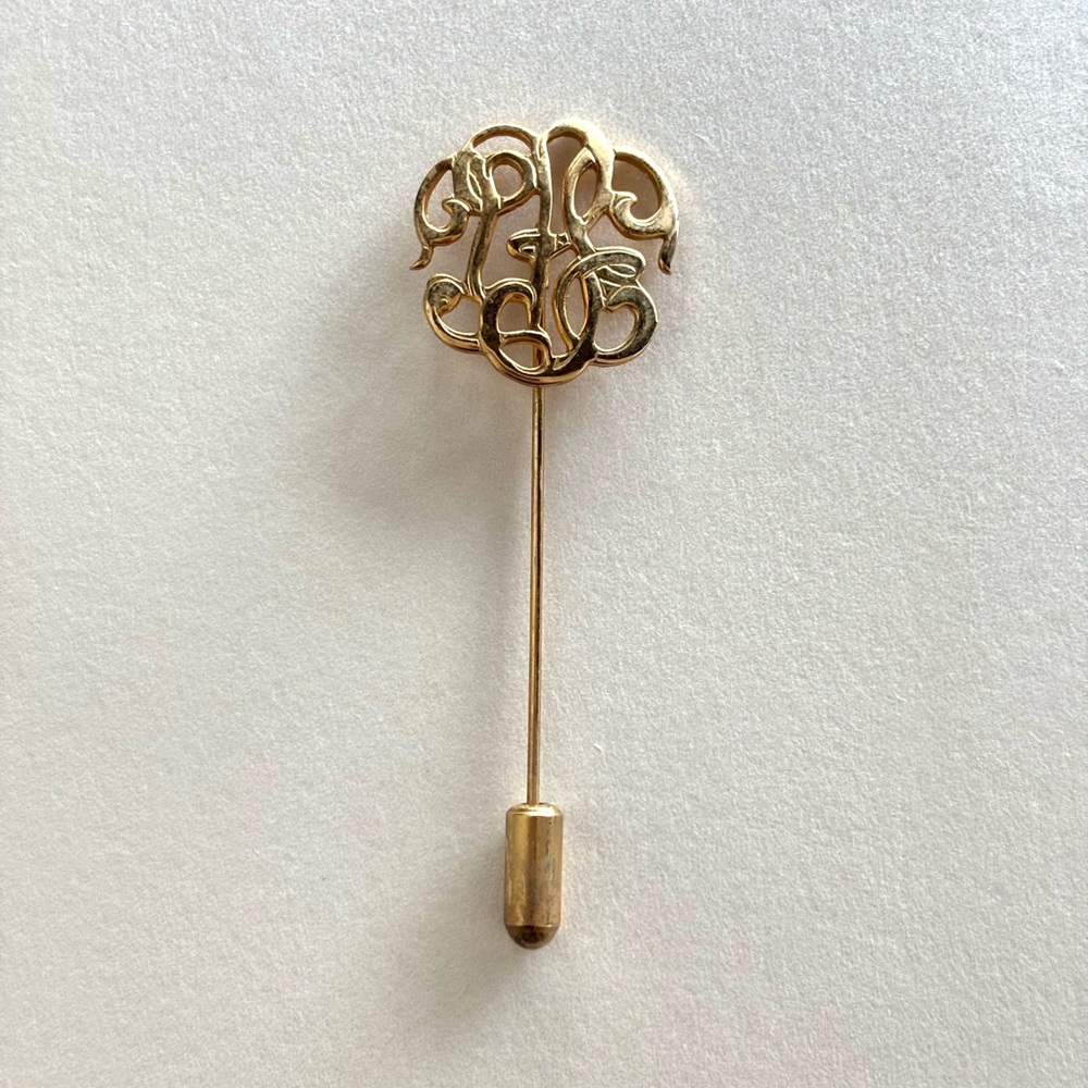 Elegant Gold Stick Pin